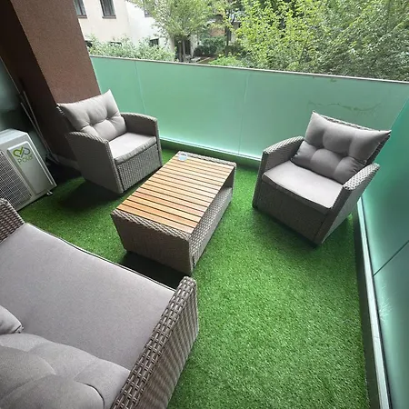 Corvin Deluxe With 2 Bedrooms * 布达佩斯