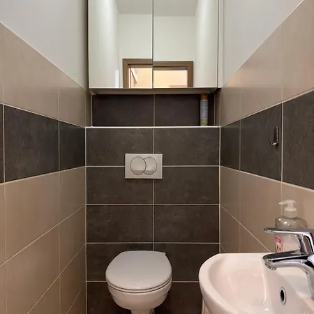 Corvin Deluxe With 2 Bedrooms 公寓