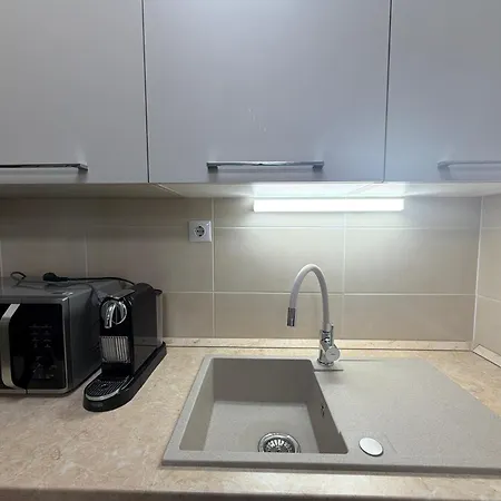 Corvin Deluxe With 2 Bedrooms *